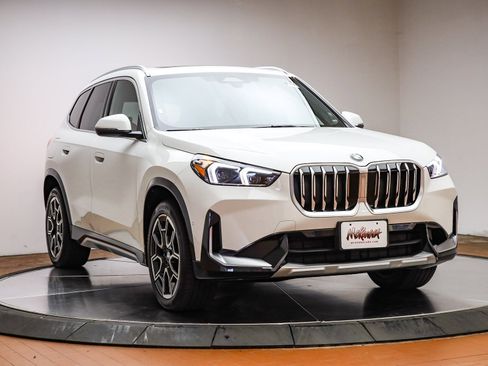 Used 2025 BMW X1 xDrive28i w/ Convenience Package image 3