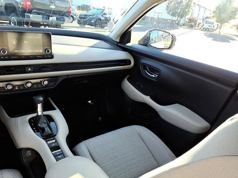 Used 2023 Honda HR-V LX image 19