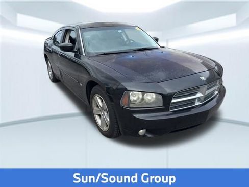 Used 2010 Dodge Charger SXT w/ Sun & Sound Group RWD image 4
