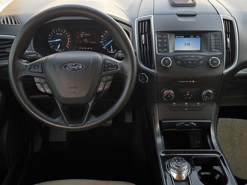 Used 2019 Ford Edge SE FWD image 10
