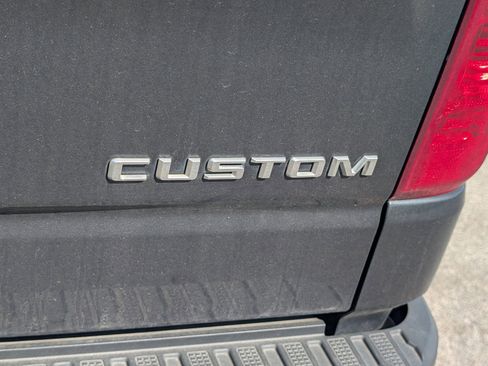 Used 2023 Chevrolet Silverado 1500 Custom image 6