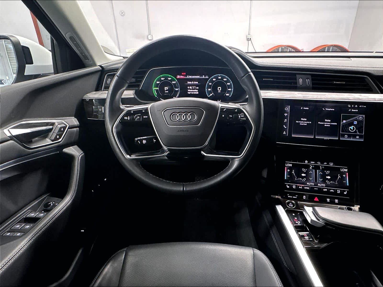 Used 2024 Audi Q8 e-tron Premium Plus AWD/4WD image 8