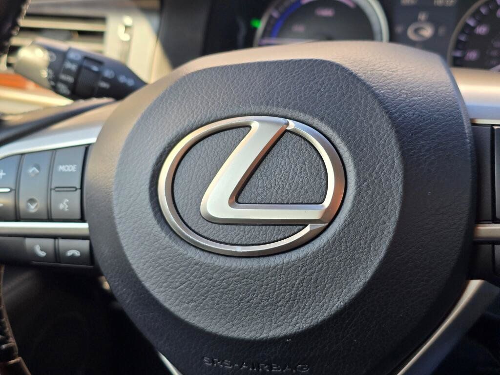 Used 2016 Lexus ES 300h w/ Navigation System Package FWD image 31
