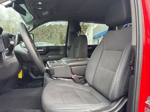 Used 2020 Chevrolet Silverado 2500 Custom w/ Custom Value Package image 9