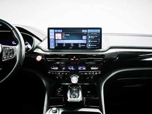 Used 2025 Acura MDX SH-AWD w/ Technology Package image 15