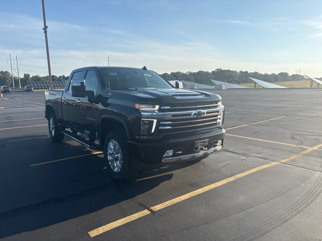 Used 2022 Chevrolet Silverado 2500 High Country AWD/4WD image 8