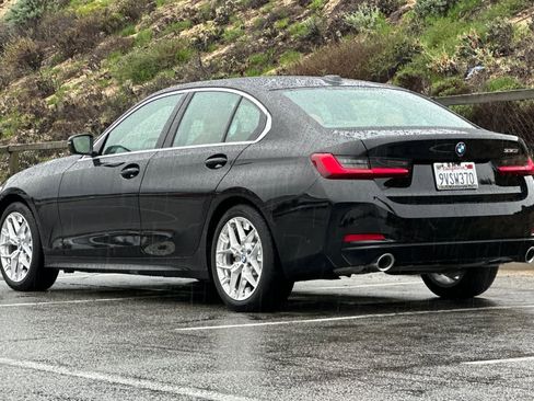 Used 2025 BMW 330i Sedan w/ Premium Package image 7