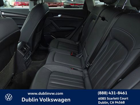 Used 2023 Audi Q5 2.0T Premium w/ Convenience Package image 12