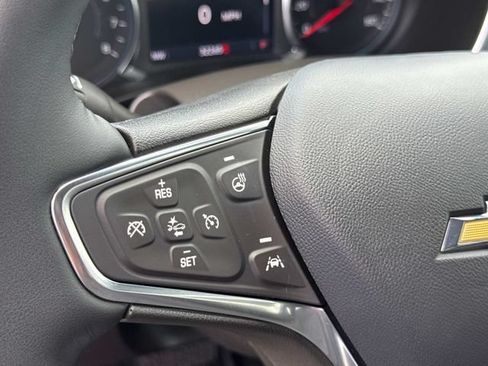 Used 2024 Chevrolet Equinox LT FWD image 30