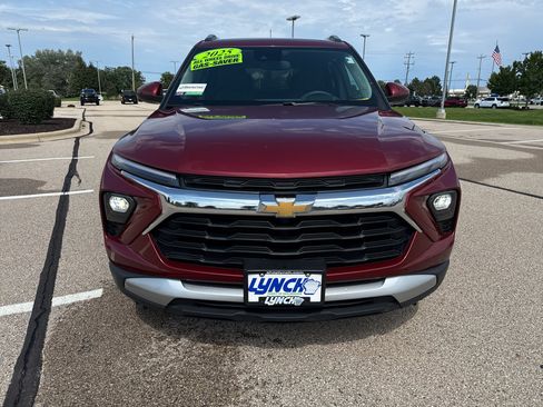 Used 2025 Chevrolet TrailBlazer LT AWD/4WD image 7