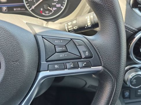 Used 2025 Nissan Sentra SV FWD image 22