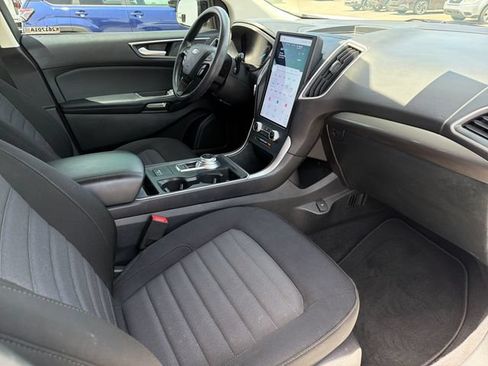 Used 2022 Ford Edge SE w/ Black Appearance Package AWD/4WD image 24