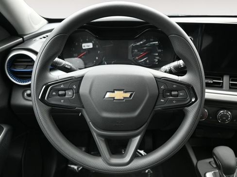 New 2026 Chevrolet Trax LS w/ LS Convenience Package FWD image 21