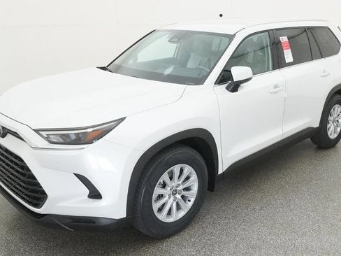 New 2026 Toyota Grand Highlander FWD image 1