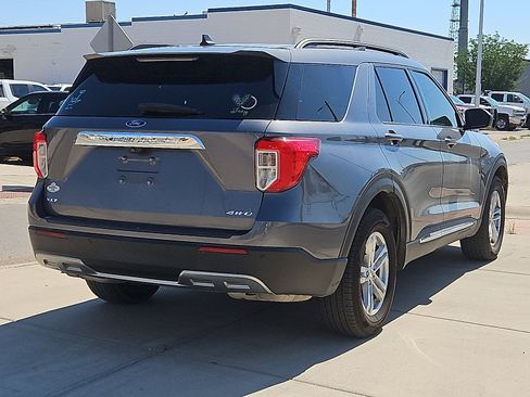 Used 2021 Ford Explorer XLT w/ Equipment Group 202A AWD/4WD image 4