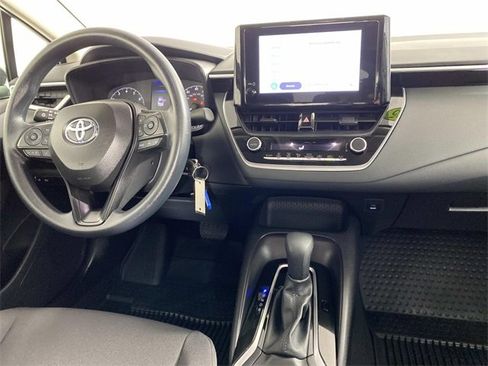 Used 2025 Toyota Corolla LE image 13