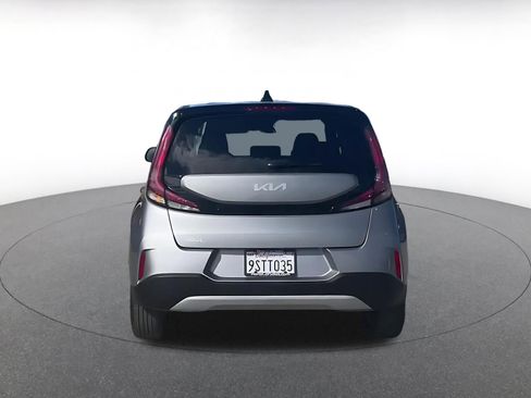 Used 2025 Kia Soul LX w/ LX Technology Package image 12