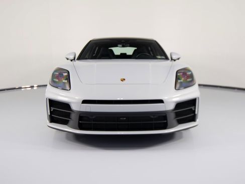 Certified 2025 Porsche Panamera 4 image 13