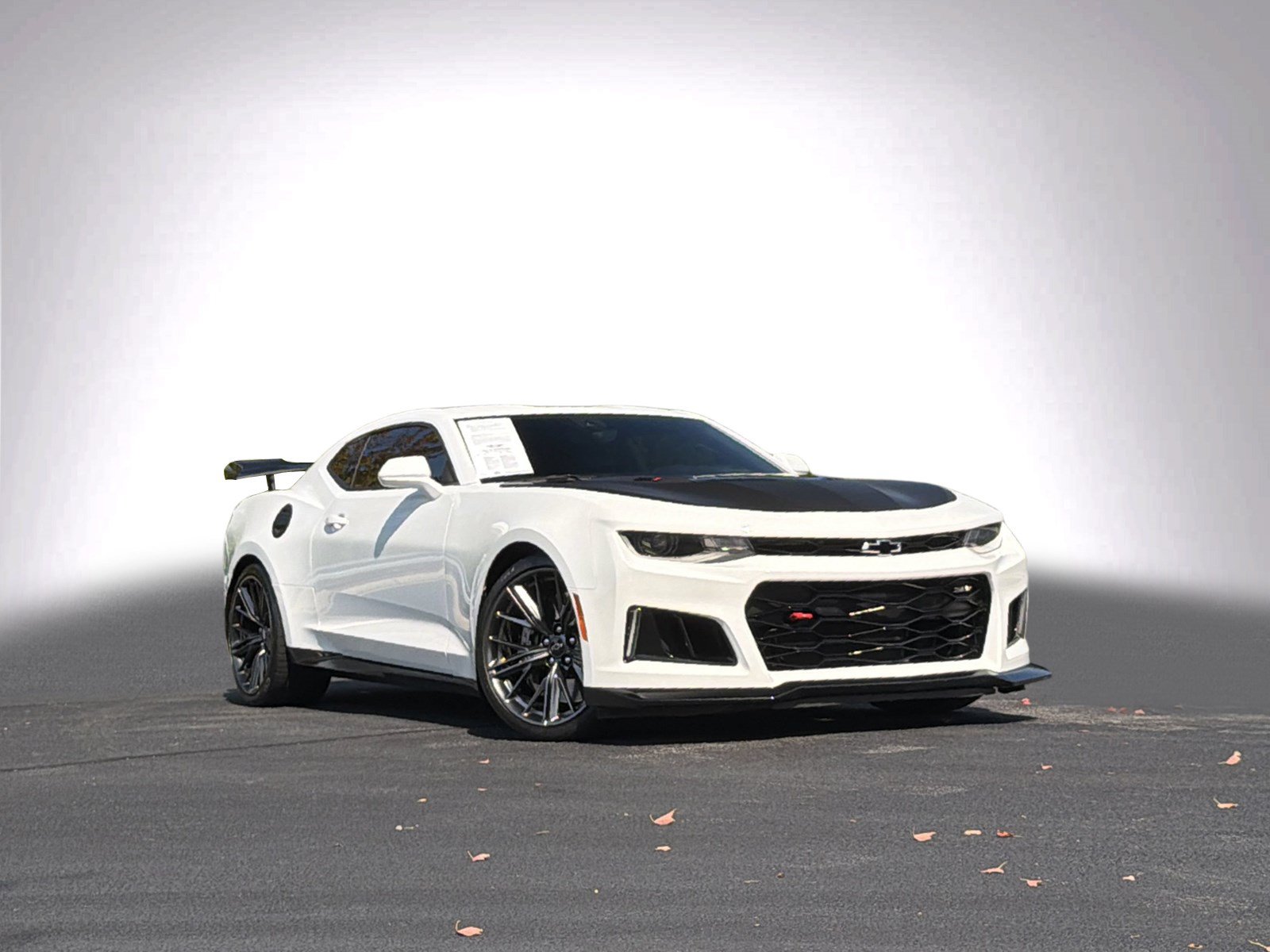 Used 2020 Chevrolet Camaro ZL1 RWD image 2