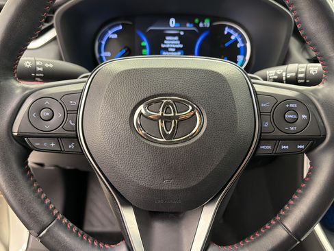Used 2022 Toyota RAV4 XSE w/ Weather Package AWD/4WD image 11