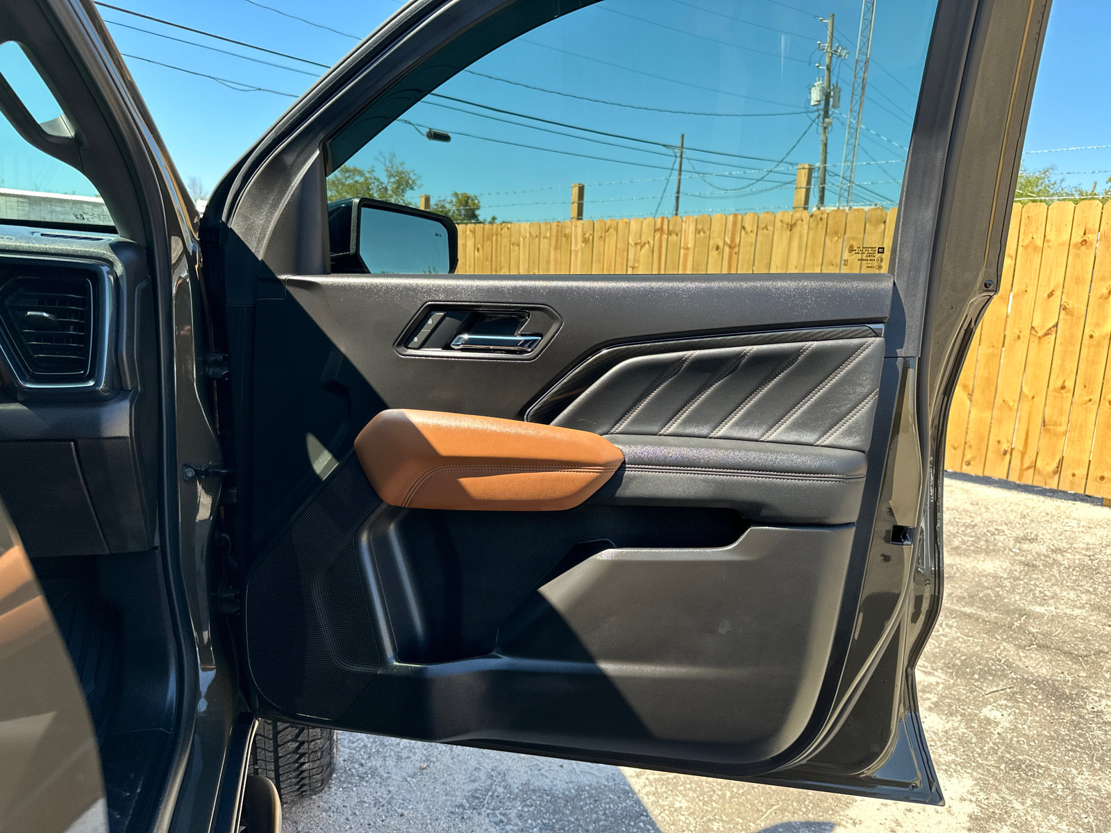 Used 2025 GMC Canyon AT4 w/ Nightfall Edition AWD/4WD image 19