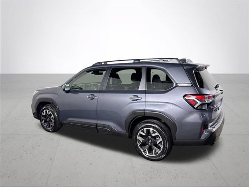 Certified 2025 Subaru Forester Premium AWD/4WD image 9
