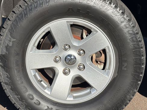 Used 2012 RAM 1500 Classic SLT image 23