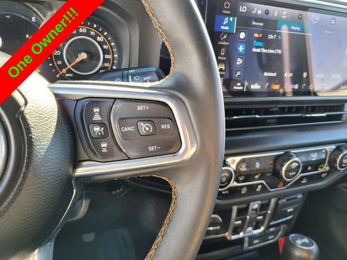 Used 2024 Jeep Wrangler Unlimited Sahara AWD/4WD image 24