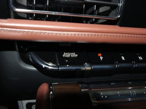 New 2026 Lincoln Aviator Reserve AWD/4WD image 11
