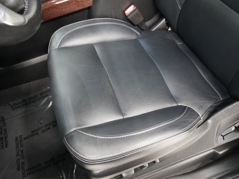 Used 2019 GMC Yukon SLE AWD/4WD image 13