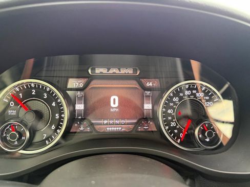 Used 2022 RAM 1500 Big Horn AWD/4WD image 16