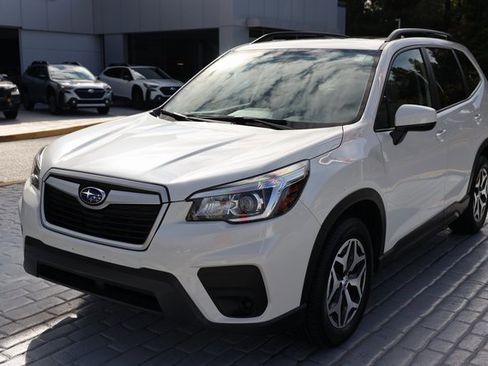 Used 2019 Subaru Forester Premium w/ All-Weather Package image 1