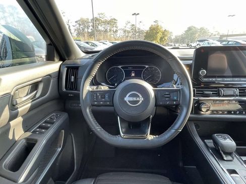 Used 2024 Nissan Pathfinder Rock Creek image 13
