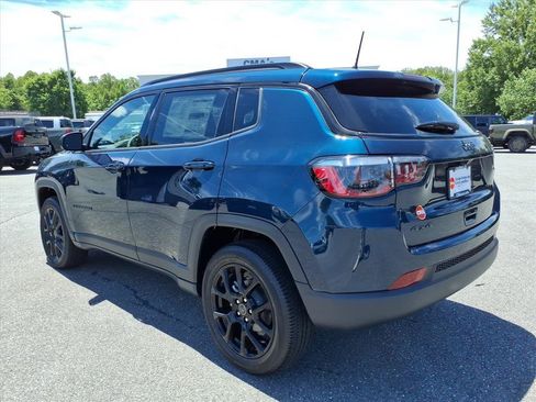 New 2026 Jeep Compass Latitude AWD/4WD image 7