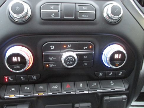 Used 2021 GMC Sierra 1500 AT4 w/ AT4 Premium Package image 25