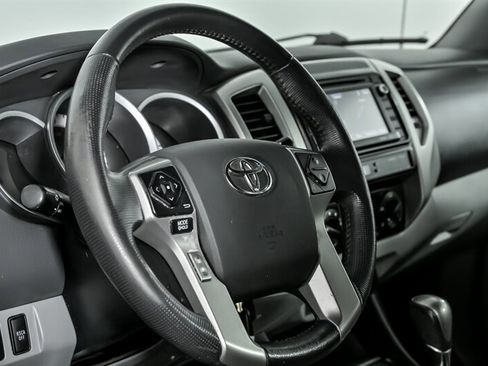 Used 2014 Toyota Tacoma 4x4 Double Cab w/ SR5 Package image 21