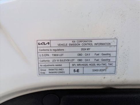 Used 2024 Kia Seltos EX FWD image 25