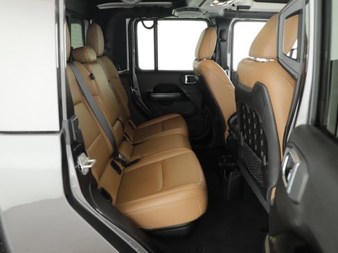 Used 2020 Jeep Gladiator Rubicon image 17