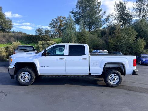 Used 2019 GMC Sierra 2500 4x4 Crew Cab w/ Sierra Convenience Package image 1