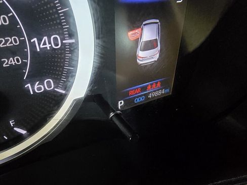Used 2022 Toyota Corolla LE FWD image 25