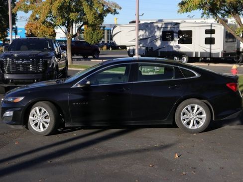 Used 2024 Chevrolet Malibu LT image 3