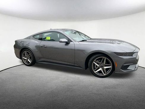 Used 2025 Ford Mustang Coupe RWD image 13