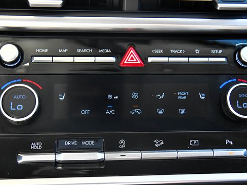 Used 2024 Hyundai Santa Fe SEL image 27