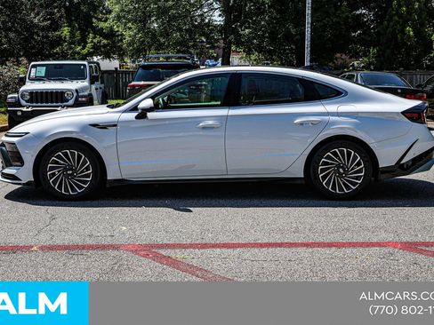 Used 2025 Hyundai Sonata Limited FWD image 9
