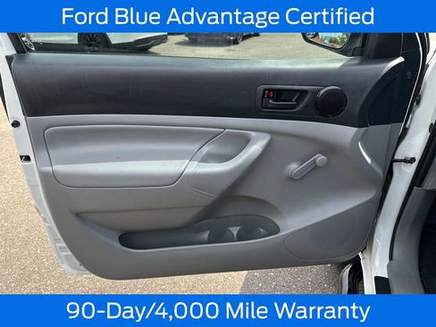 Used 2014 Toyota Tacoma 4x4 Regular Cab image 12