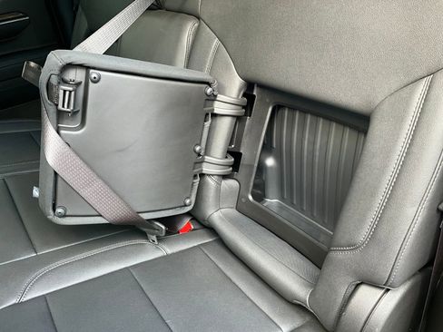 Used 2023 Chevrolet Silverado 1500 LT Trail Boss w/ Convenience Package II image 32