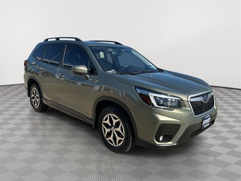 Used 2021 Subaru Forester Premium image 7
