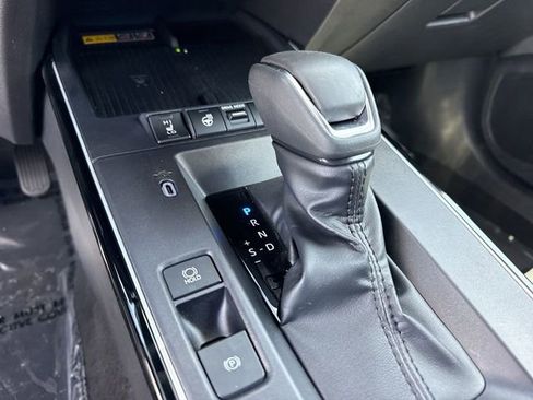 Used 2026 Toyota Corolla Cross XSE w/ Convenience Package image 20