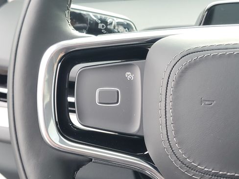 New 2027 Lincoln Navigator Reserve AWD/4WD image 17
