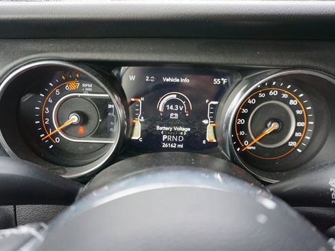 Used 2022 Jeep Wrangler Unlimited Sahara w/ Cold Weather Group image 7